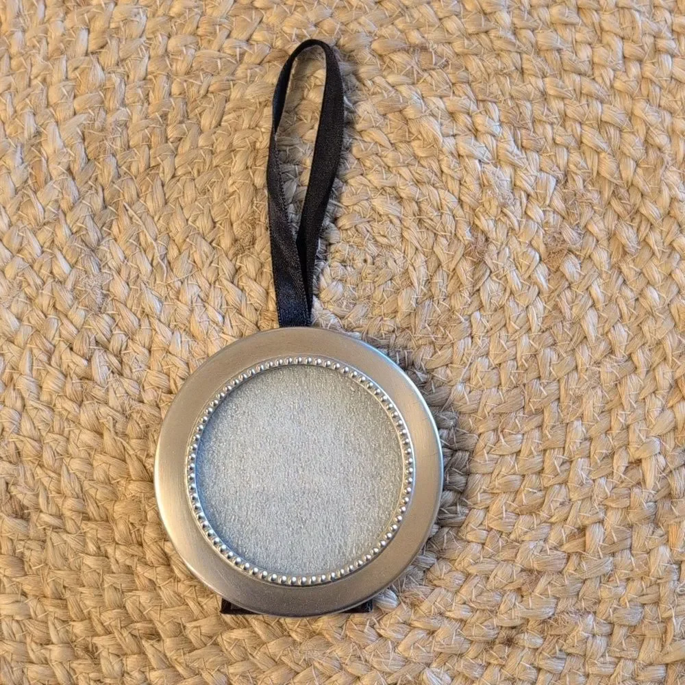 Eddie Bauer elegant round